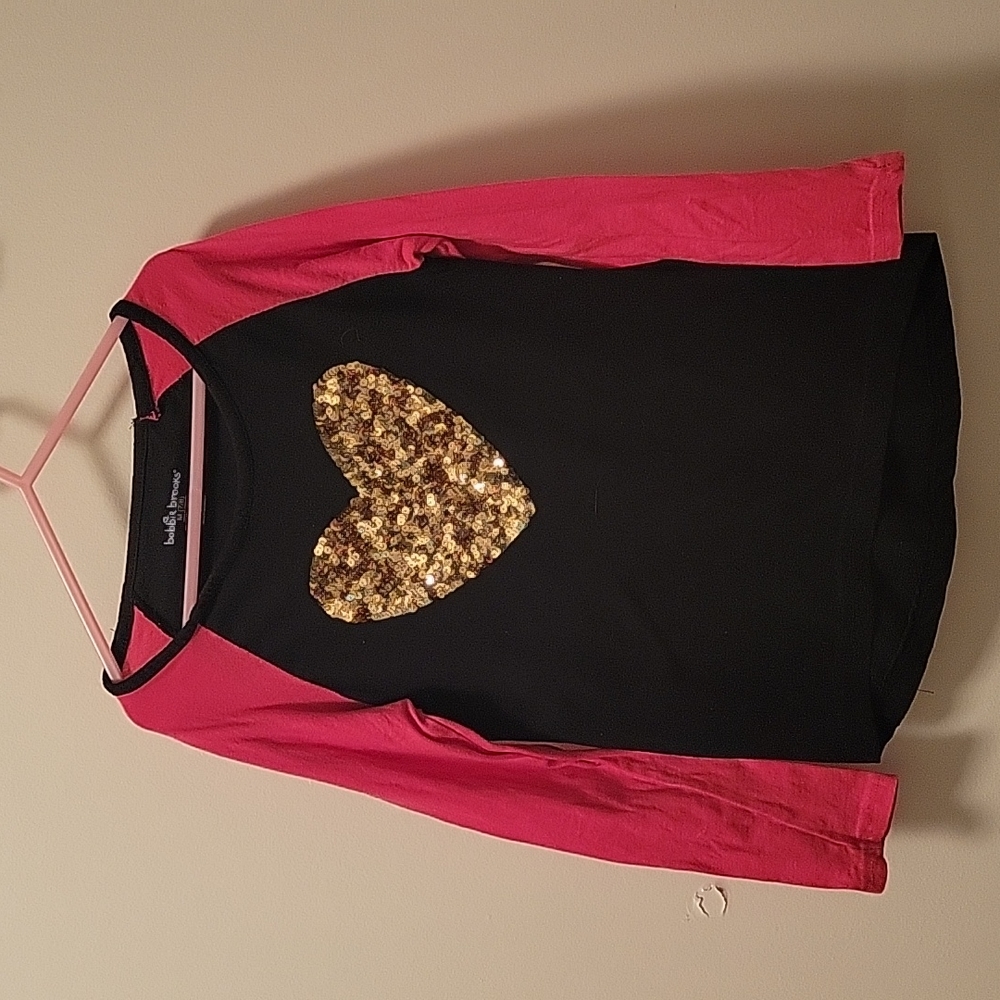 Medium bobbie brooks long sleeve gold heart t-shirt
